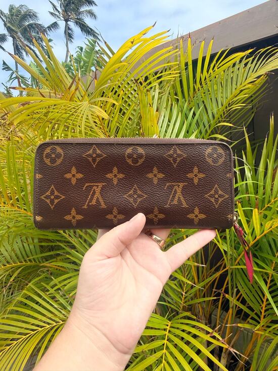 Louis Vuitton Handbags - Louis Vuitton Monogram Zip-Around Wallet - Brown